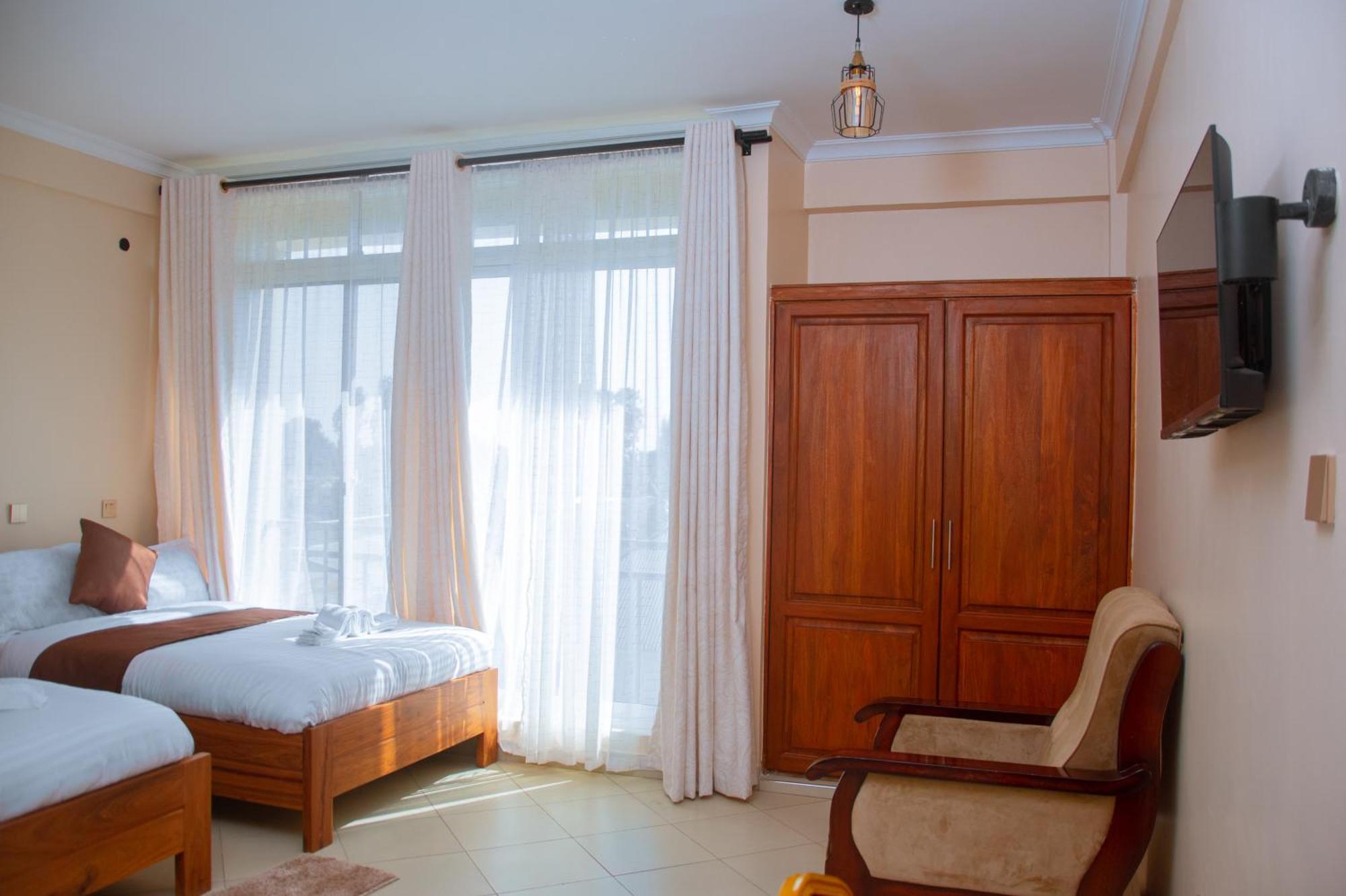 Aves Executive Hotel Arusha Exterior foto
