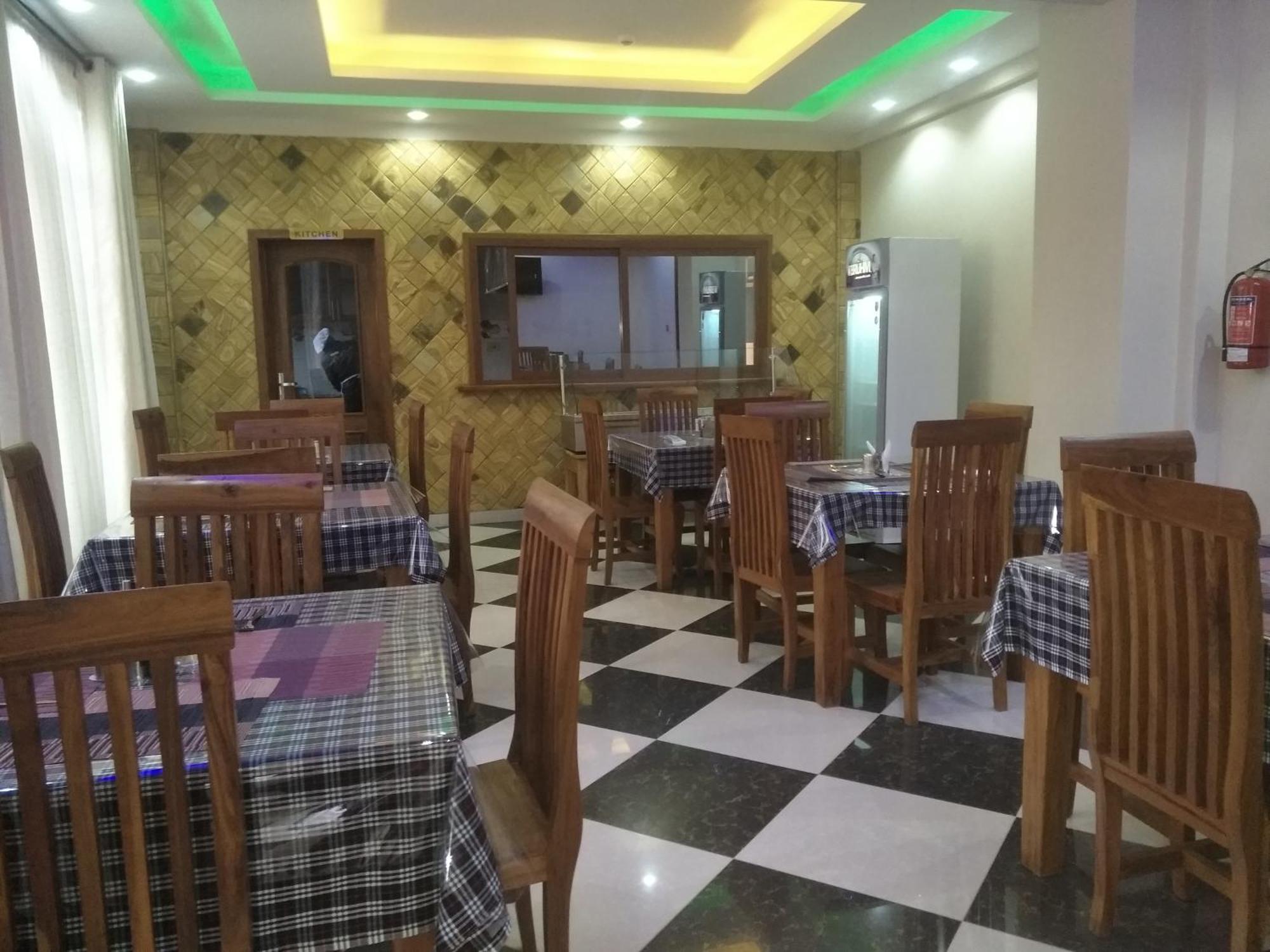 Aves Executive Hotel Arusha Exterior foto